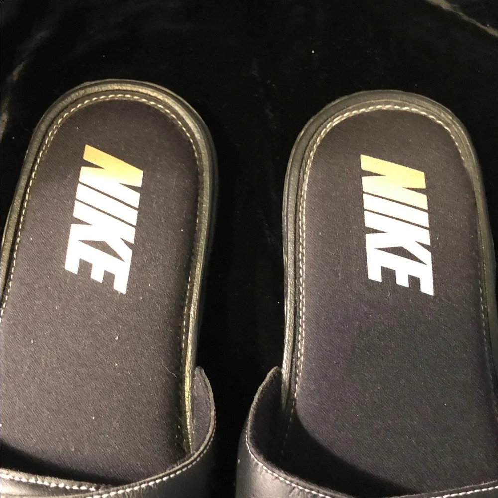 Nike Vintage Comfort Slides 2 Mens 12. Never Worn.